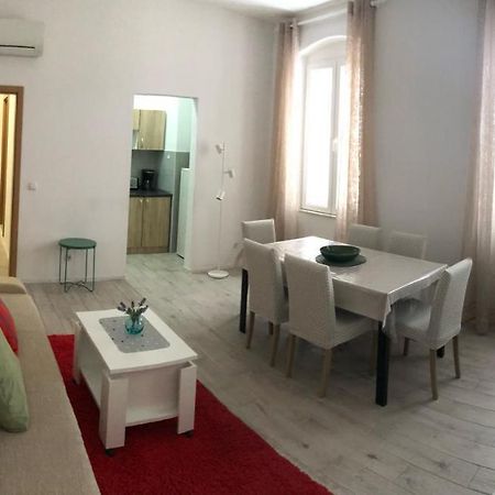 Апартаменты Apartman Tijana Макарска Экстерьер фото